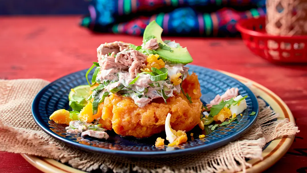 Causa Limeña Rezept - Foto: LECKER @ Bauer Media Group Causa Limeña Rezept - Foto: LECKER @ Bauer Media Group