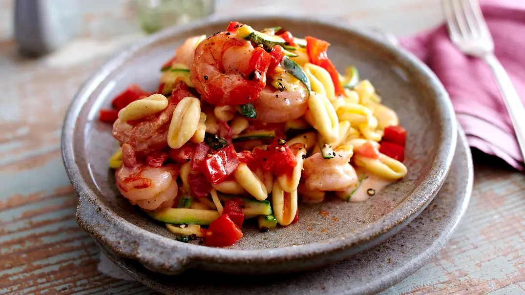 Cavatelli mit Zucchini und Garnelen Rezept - Foto: LECKER @ Bauer Media Group Cavatelli mit Zucchini und Garnelen Rezept - Foto: LECKER @ Bauer Media Group