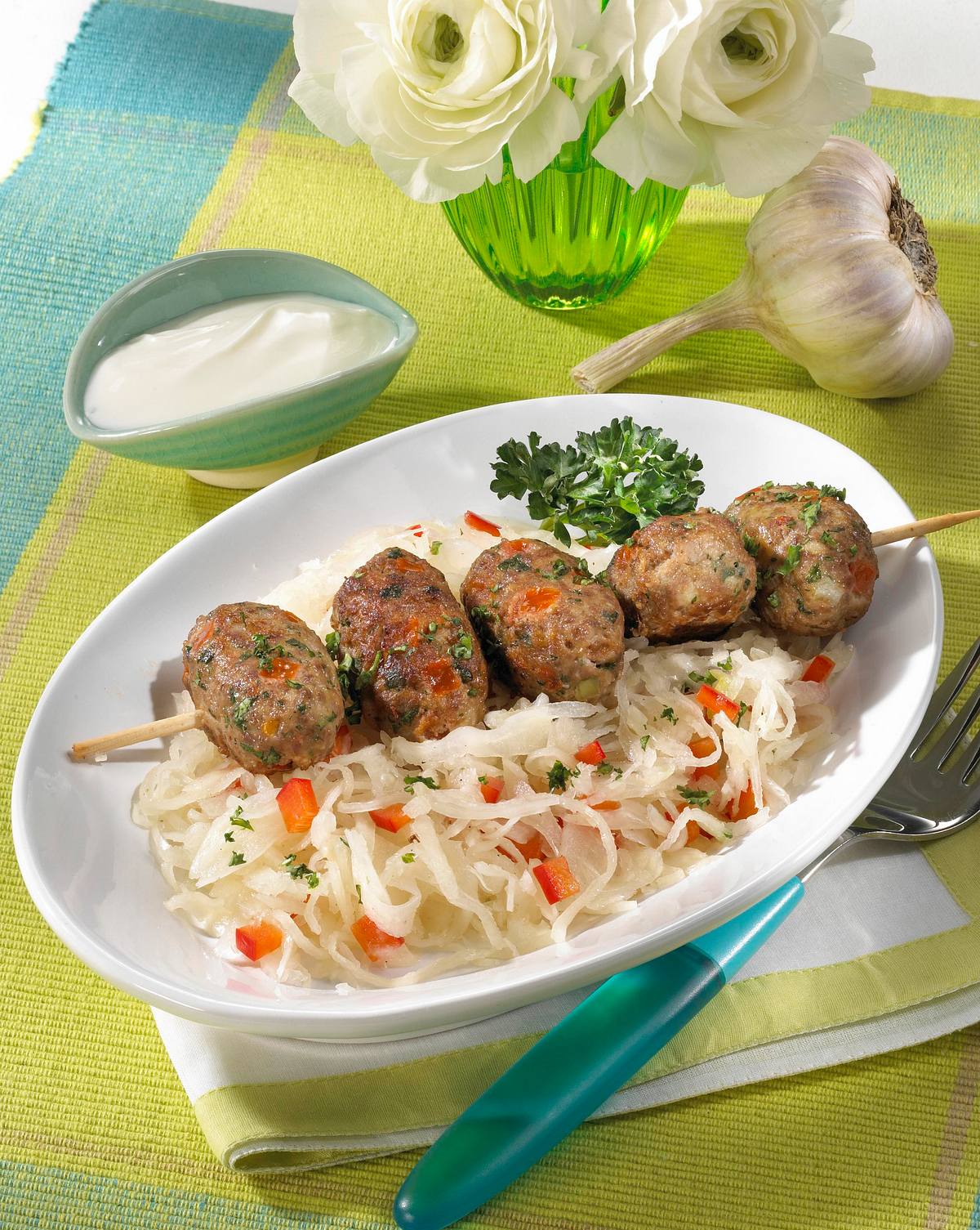 Cevapcici mit Krautsalat Rezept