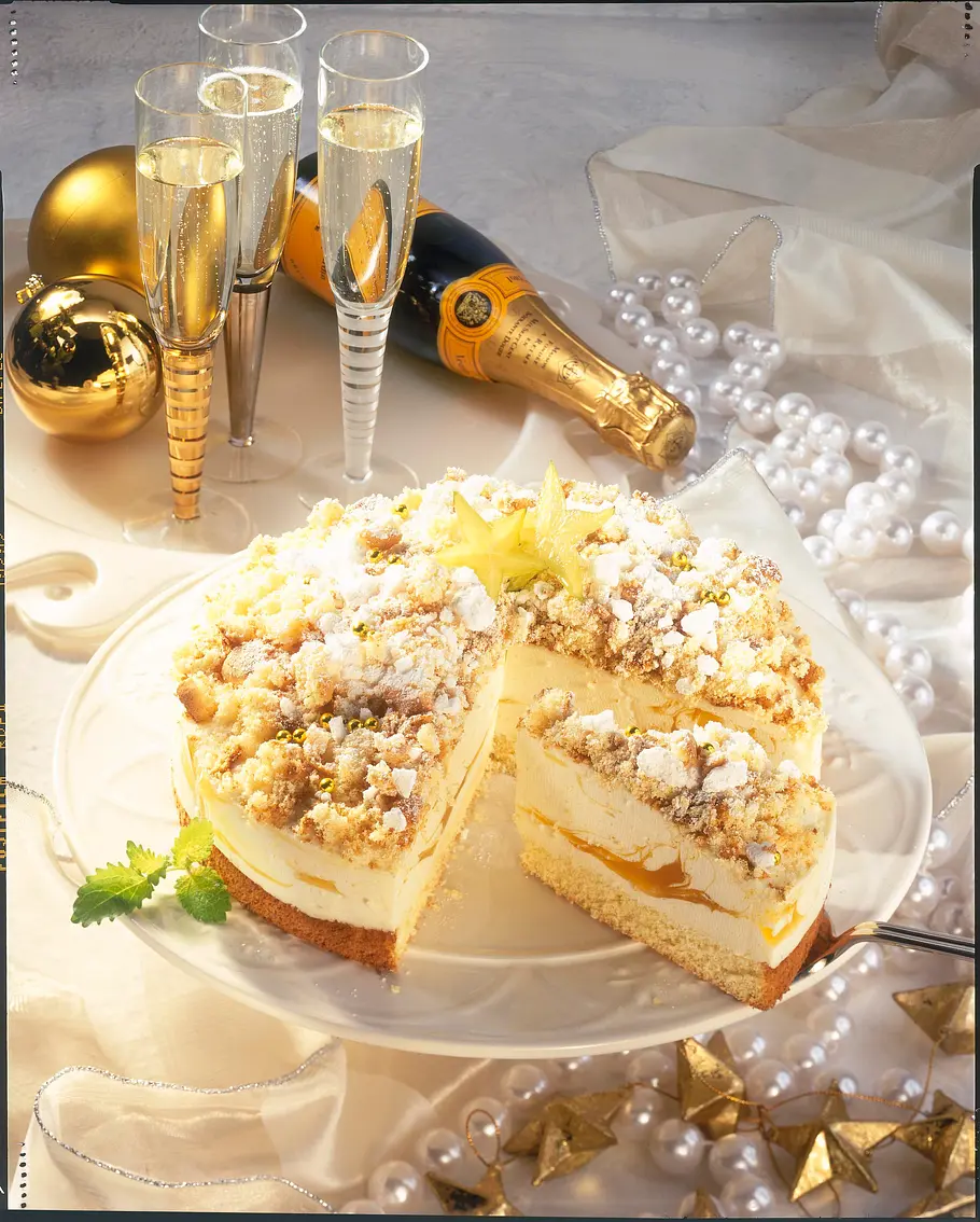 Champagner-Flockentorte Rezept Champagner-Flockentorte Rezept