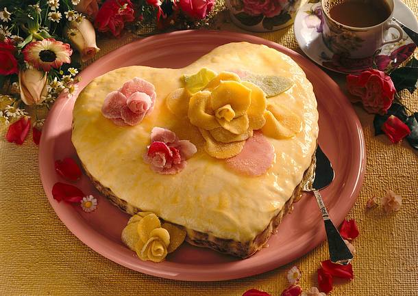 Champagner-Herztorte Rezept Champagner-Herztorte Rezept