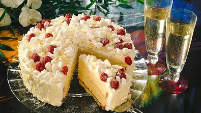 Champagnertorte Rezept - Foto: LECKER @ Bauer Media Group