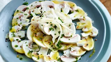Champignon-Carpaccio Rezept - Foto: LECKER @ Bauer Media Group Champignon-Carpaccio Rezept - Foto: LECKER @ Bauer Media Group