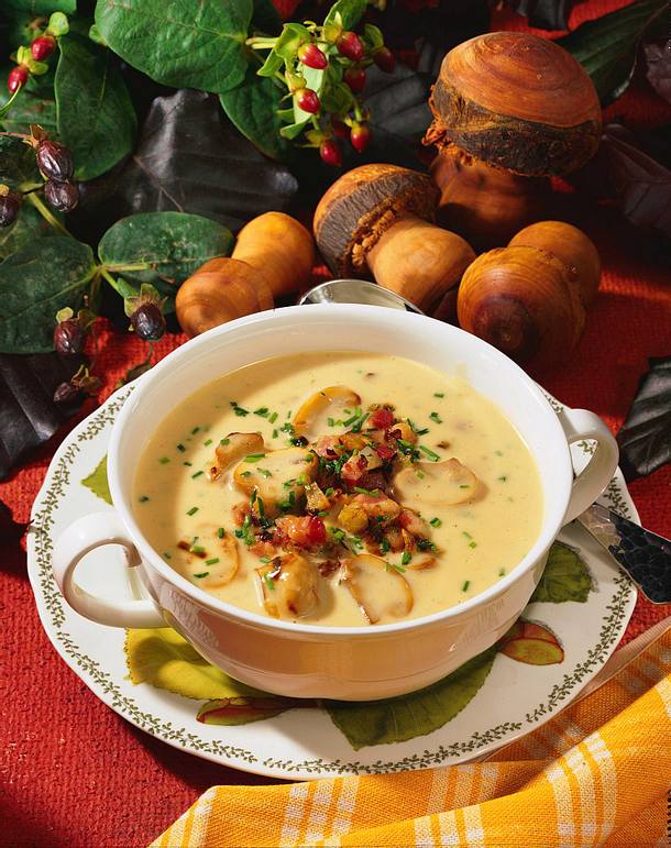 Champignon-Creme-Suppe Rezept | LECKER