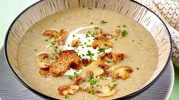 Champignon-Cremesuppe Rezept - Foto: LECKER @ Bauer Media Group Champignon-Cremesuppe Rezept - Foto: LECKER @ Bauer Media Group
