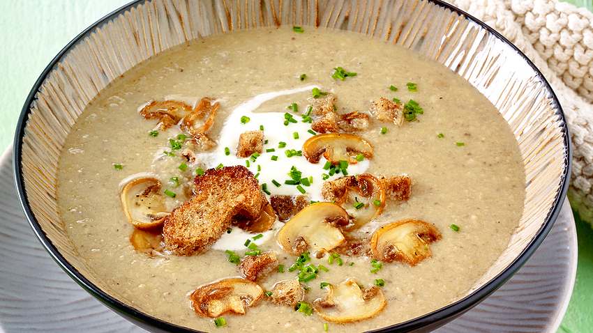 Champignon-Cremesuppe Rezept - Foto: House of Food / Bauer Food Experts KG