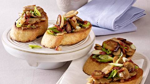 Champignon-Crostini Rezept - Foto: House of Food / Bauer Food Experts KG