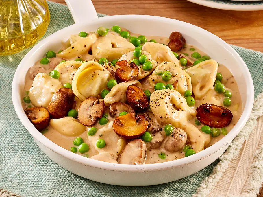 Champignon-Gulasch mit Tortelloni Rezept Champignon-Gulasch mit Tortelloni Rezept