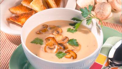 Champignon-Käse-Suppe Rezept - Foto: House of Food / Bauer Food Experts KG