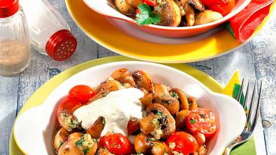 Champignon-Pfanne mit Kirschtomaten Rezept - Foto: LECKER @ Bauer Media Group