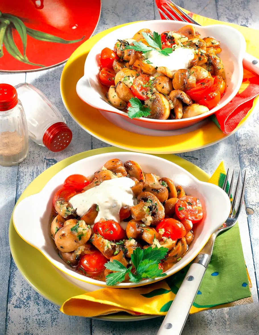 Champignon-Pfanne mit Kirschtomaten Rezept Champignon-Pfanne mit Kirschtomaten Rezept