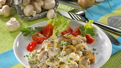 Champignon-Schlemmer-Toast Rezept - Foto: LECKER @ Bauer Media Group