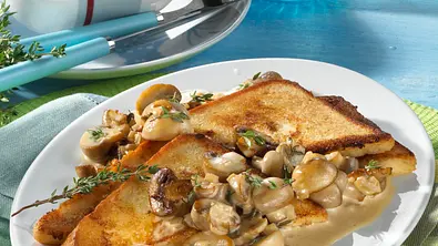 Champignons auf Röstbrot Rezept - Foto: LECKER @ Bauer Media Group