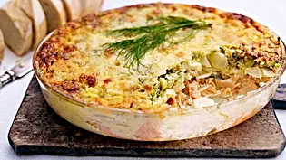Cheddar-Lachs-Pie Rezept - Foto: LECKER @ Bauer Media Group