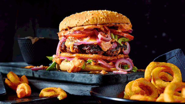 Cheeseburger mit Rösti-Upgrade Rezept - Foto: LECKER @ Bauer Media Group Cheeseburger mit Rösti-Upgrade Rezept - Foto: LECKER @ Bauer Media Group