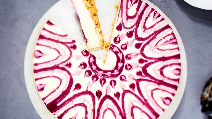 Cheesecake im Lace-Look Rezept - Foto: House of Food / Bauer Food Experts KG