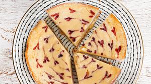 Cheesecake mit Himbeerherzchen - Foto: Bit Projects