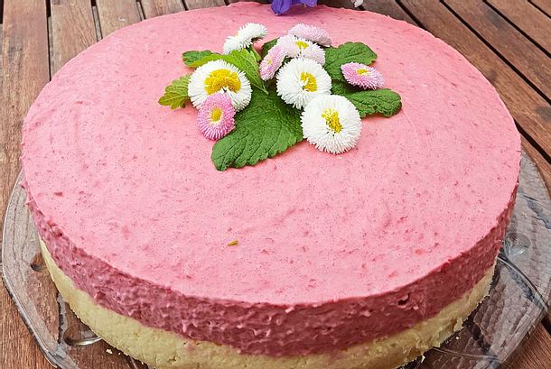 Cheesecake mit Himbeersahne Rezept