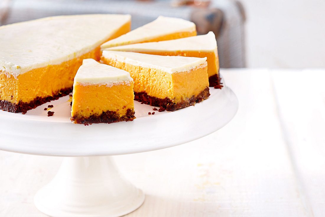 Cheesecake mit Saure-Sahne-Guss Rezept | LECKER