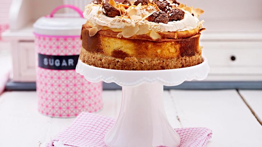 Cheesecake-Piccolo mit Amarettini Rezept - Foto: House of Food / Bauer Food Experts KG