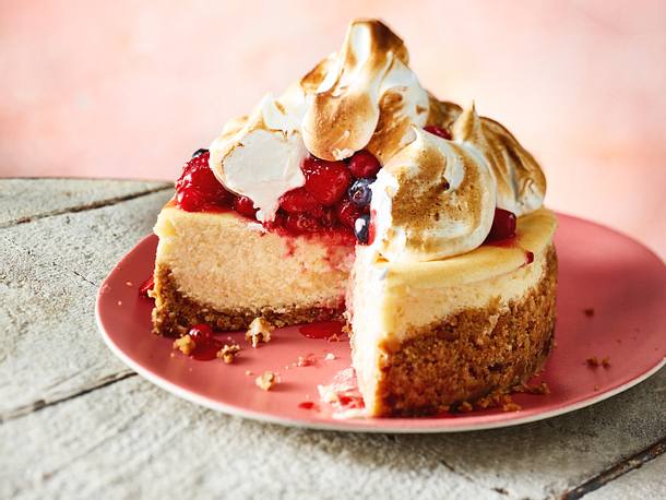 Cheesecake-Törtchen mit Baiserspitze Rezept