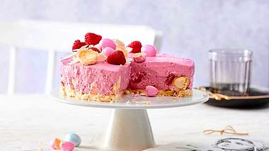 Cheesecake-Träumchen in Himbeer-Pink Rezept - Foto: House of Food / Food Experts KG