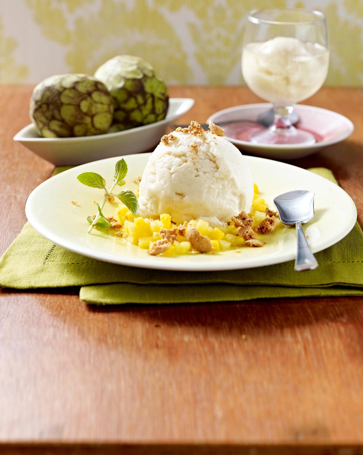 Cherimoya-Sorbet auf exotischen Früchten und als Cocktail Rezept