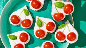 Cherry-Häppchen Rezept - Foto: LECKER @ Bauer Media Group Cherry-Häppchen Rezept - Foto: LECKER @ Bauer Media Group