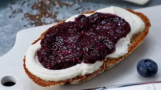 Marmelade ohne Zucker: Chia-Blaubeerchen - Foto: LECKER @ Bauer Media Group Marmelade ohne Zucker: Chia-Blaubeerchen - Foto: LECKER @ Bauer Media Group