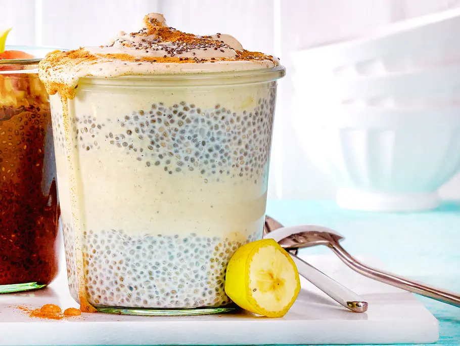 Chia-Pudding mit Bananen-Zimt-Eis
