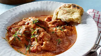 Chicken tikka masala mit Naanbrot Rezept - Foto: LECKER @ Bauer Media Group