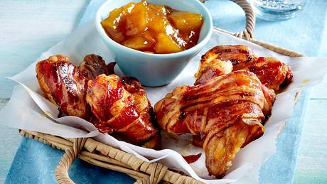 Chicken Wings mit Tomatenketchup und Bacon zu Mango-Chutney Rezept - Foto: House of Food / Bauer Food Experts KG