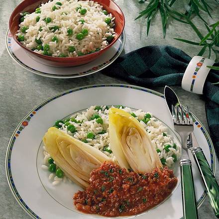 Chicorée mit Tomaten-Hacksoße auf Reis Rezept