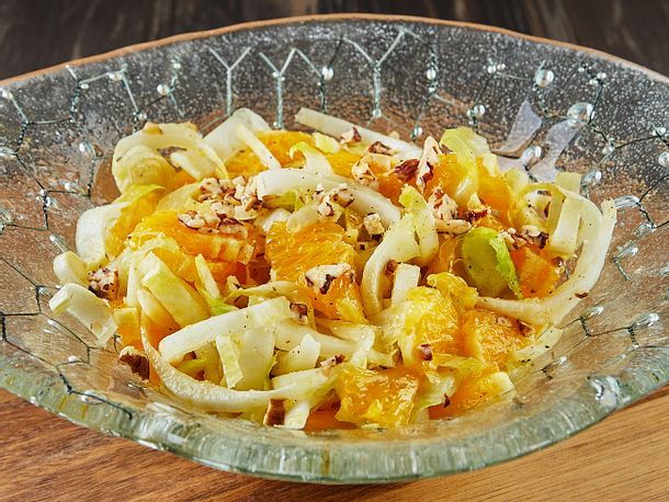 Chicorée-Orangen-Salat Rezept | LECKER