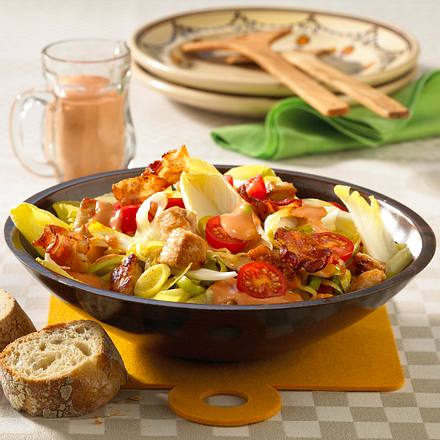 Chicorée-Salat mit Putenwürfeln Rezept Chicorée-Salat mit Putenwürfeln Rezept