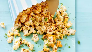 Chili-Limetten-Popcorn Rezept - Foto: LECKER @ Bauer Media Group Chili-Limetten-Popcorn Rezept - Foto: LECKER @ Bauer Media Group
