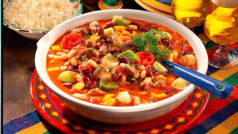 Chili-Pfanne mit Reis Rezept - Foto: House of Food / Bauer Food Experts KG