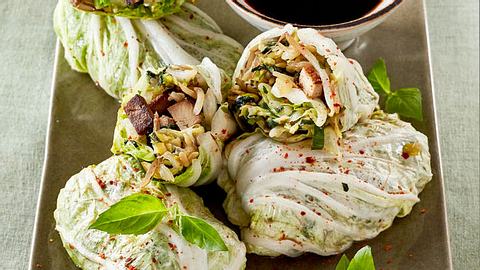 Chinakohl-Wraps Rezept - Foto: House of Food / Bauer Food Experts KG