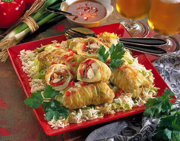 Chinakohlrouladen auf Reis Rezept
