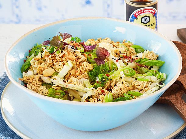Chinakohlsalat mit Mie-Nudeln Rezept