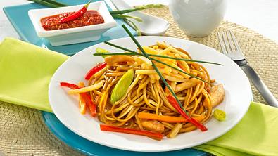 Chinesische Bratnudeln Rezept - Foto: LECKER @ Bauer Media Group