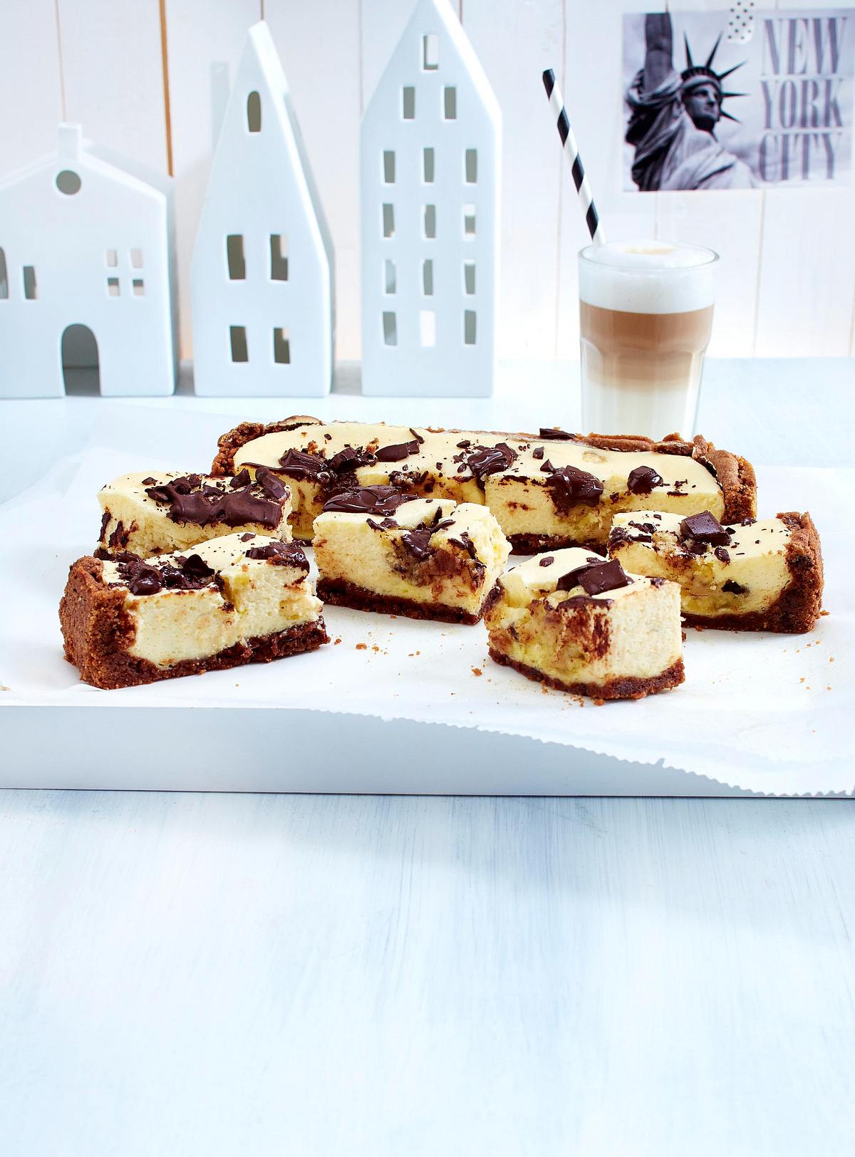 Chocolate Chip Cookie Dough Cheesecake-Squares Rezept