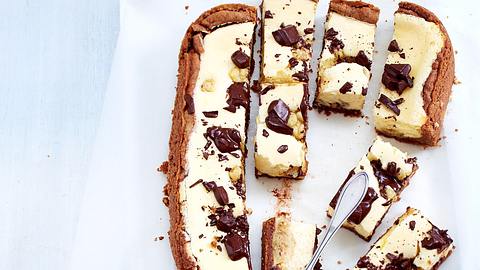 Chocolate Cookie Dough Cheesecake Rezept - Foto: House of Food / Bauer Food Experts KG