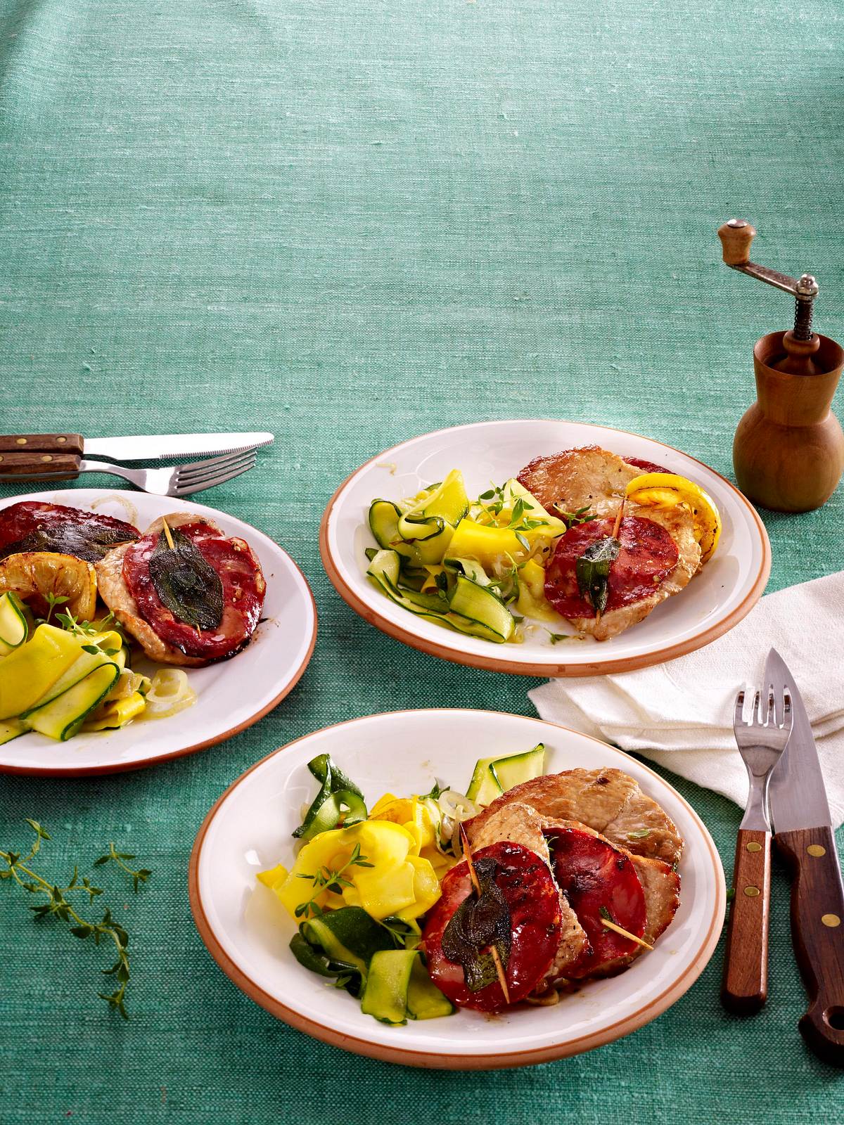 Chorizo-Saltimbocca mit Zucchinigemüse Rezept