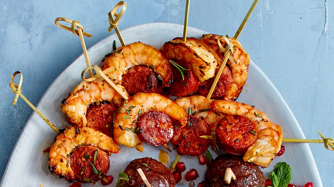 Chorizogarnelen Pop ’n’ Roll“ Rezept - Foto: LECKER @ Bauer Media Group Chorizogarnelen Pop ’n’ Roll“ Rezept - Foto: LECKER @ Bauer Media Group