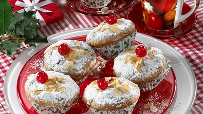 Christstollen-Muffins Rezept - Foto: LECKER @ Bauer Media Group