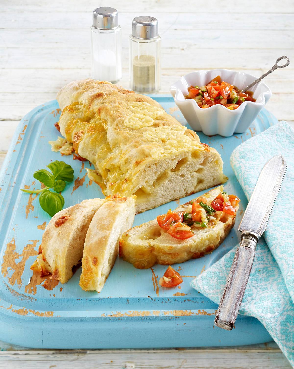 Ciabatta-Käsebrote mit Tomatensalsa Rezept