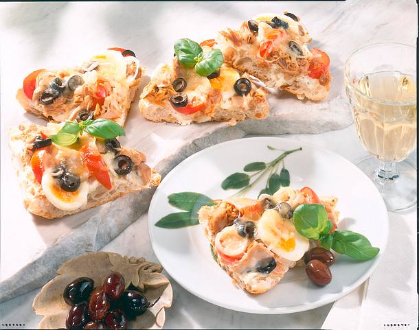 Ciabatta-Pizza Rezept Ciabatta-Pizza Rezept