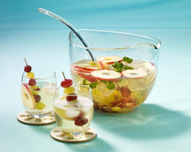 Cidre-Bowle mit Äpfeln und Trauben Rezept