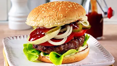 Classic-Burger Rezept - Foto: LECKER @ Bauer Media Group